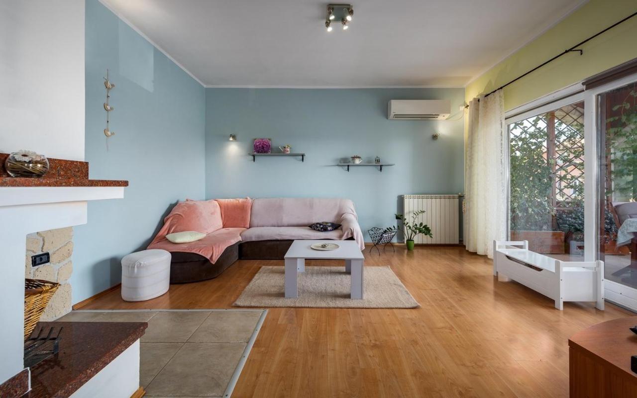 Iva House With Apartment Umag Exterior photo