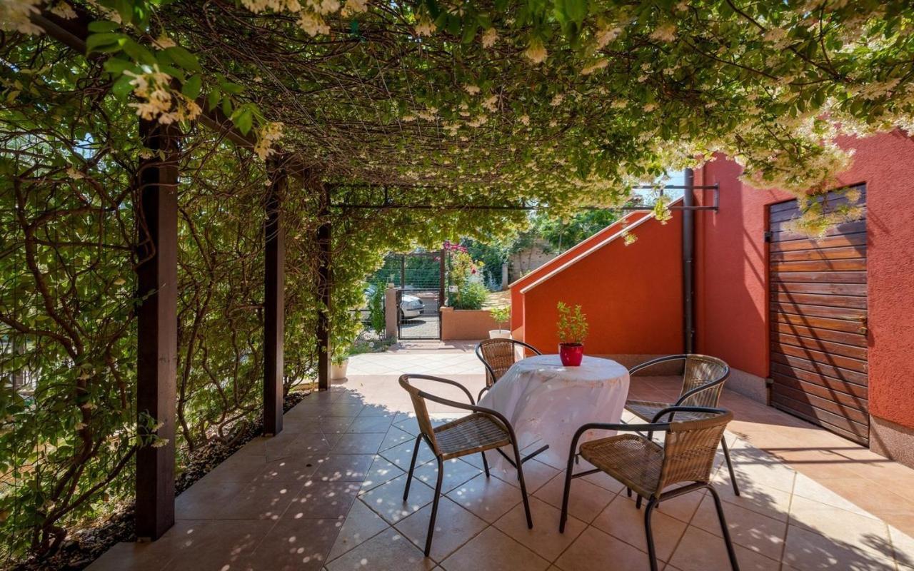 Iva House With Apartment Umag Exterior photo