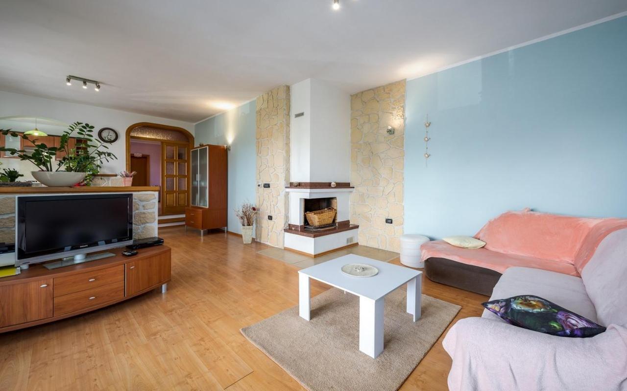 Iva House With Apartment Umag Exterior photo